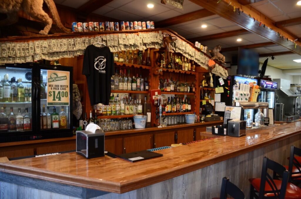 Sportsman\\\'s Reloaded Bar & Grill 3